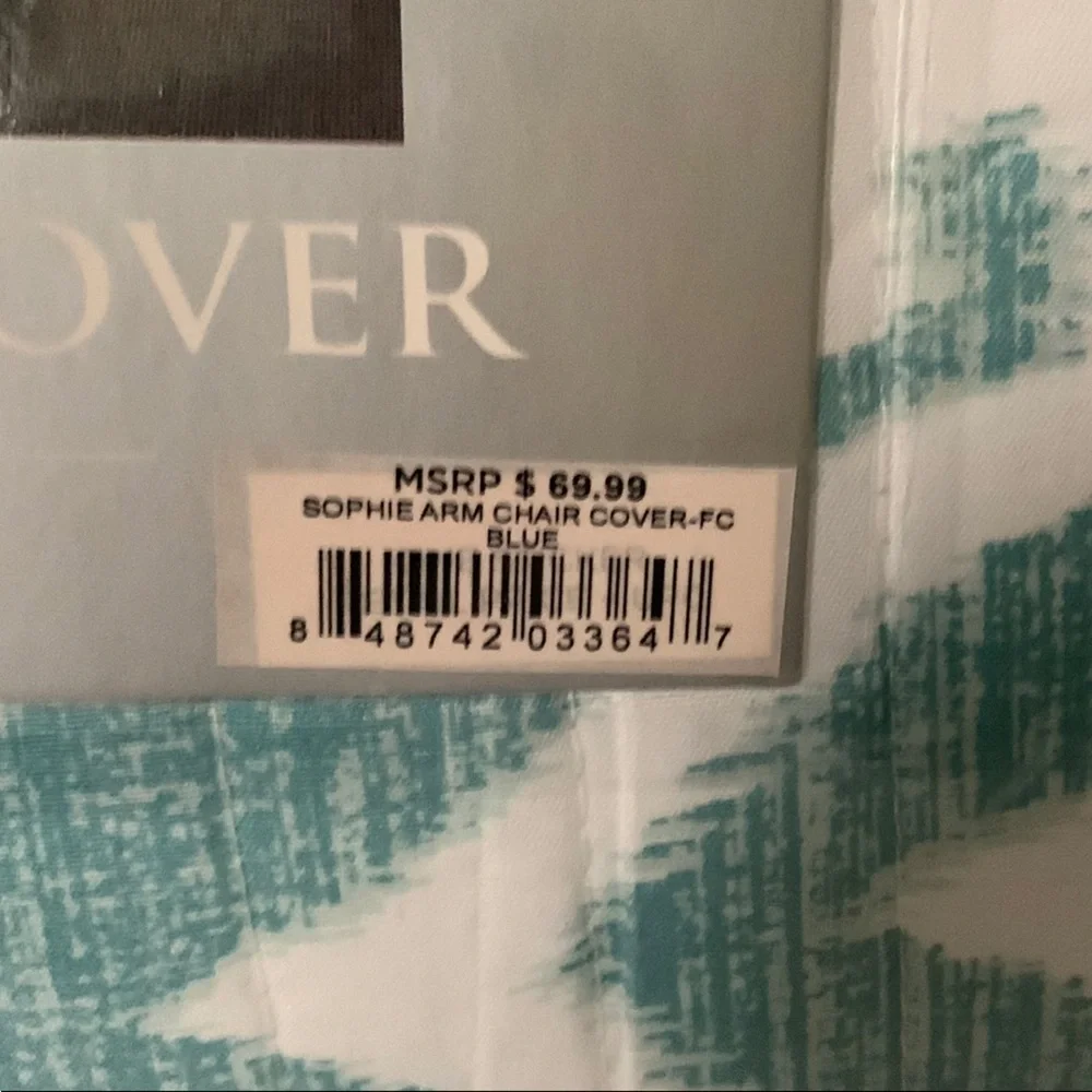 Lush Blue and White Furniture Cover Accents